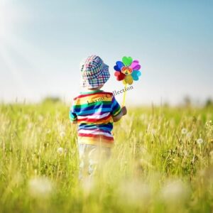 1 Pcs Pinwheel Toys Windmill for Garden Orchard Lawn Farm Beach Decor Birthday Return Gifts for Kids Boys&Girls in Bulk Multi-Color (Pack of 1)