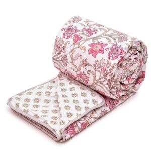 COZY FURNISH Summer Single Bed Blanket 144x220CM, Cooling Microfiber Cotton, Lightweight 150GSM AC Comforter, Soft Breathable Floral Print Quilt, Thin Blanket for Summer, Perfect for Gifting, Pink